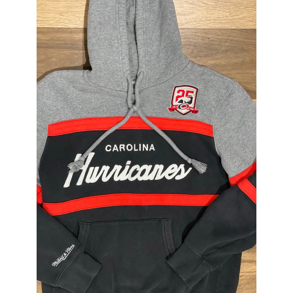Mitchell & Ness Carolina Hurricanes Head Coach Pullover Hoodie Size M Black/Gray - Picture 2 of 5